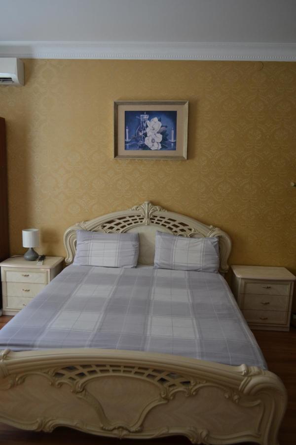 Executive Suite In The Centre Ternopil Eksteriør billede