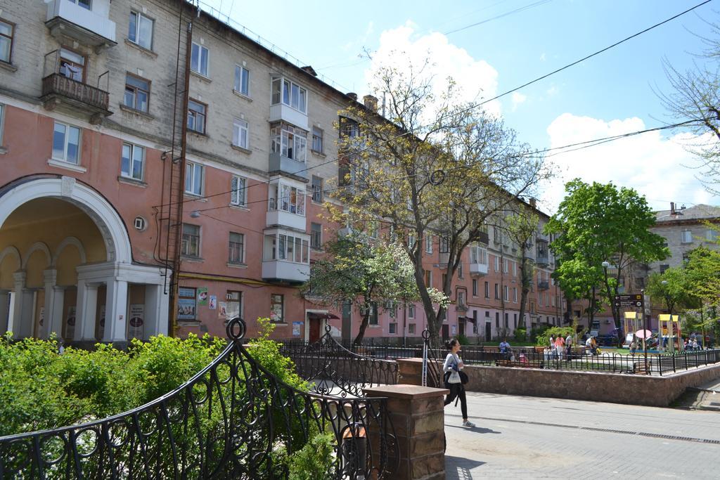 Executive Suite In The Centre Ternopil Eksteriør billede
